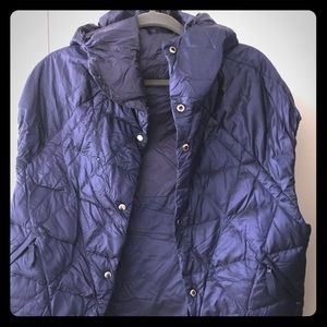 Lululemon light weight hooded tee vest